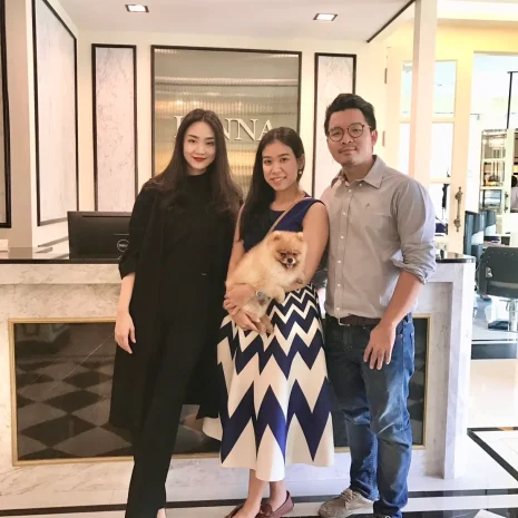 คุณพลอยและคุณโอม อยู่วิทยา