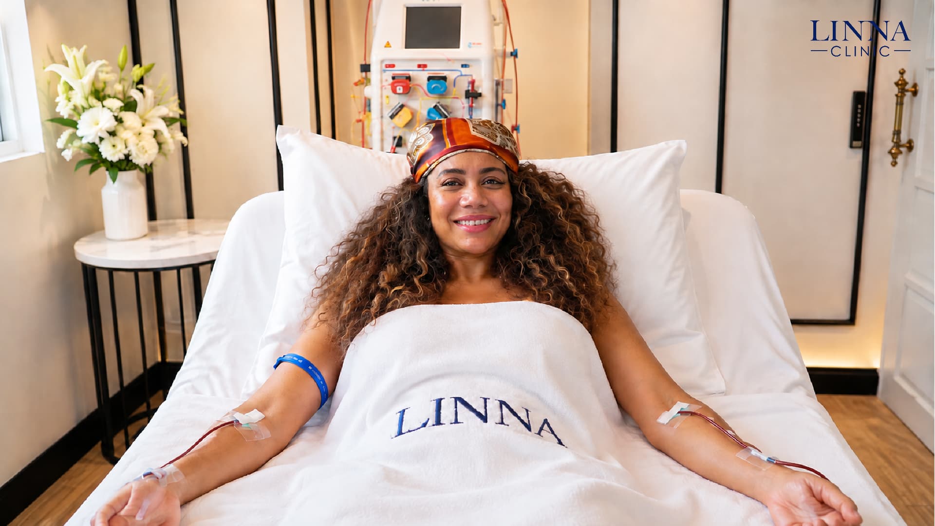 Patient receiving DFPP plasmapheresis at LINNA Clinic