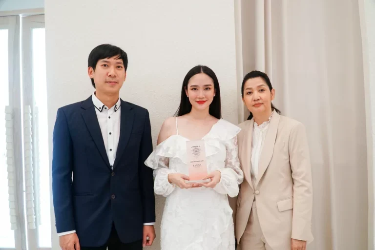 LINNA Clinic คว้ารางวัล ICONIC Beauty 2022