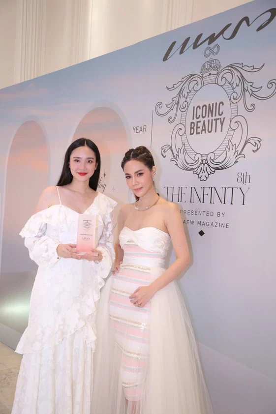 LINNA Clinic คว้ารางวัล ICONIC Beauty 2022