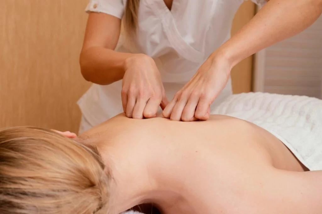 Lymphatic Drainage คืออะไร？ช่วยเรื่องไหนบ้าง และข้อควรรู้ก่อนตัดสินใจทำ