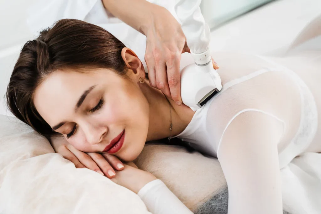 Lymphatic Drainage คืออะไร？ช่วยเรื่องไหนบ้าง และข้อควรรู้ก่อนตัดสินใจทำ